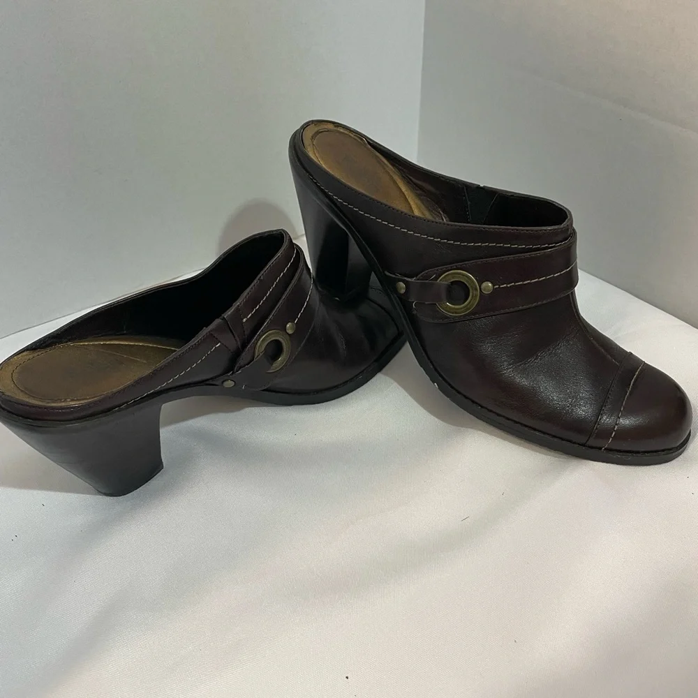 Reba clogs women’s slip on clogs Brown closed Toe low heel‎ shoes 7 1/2 M